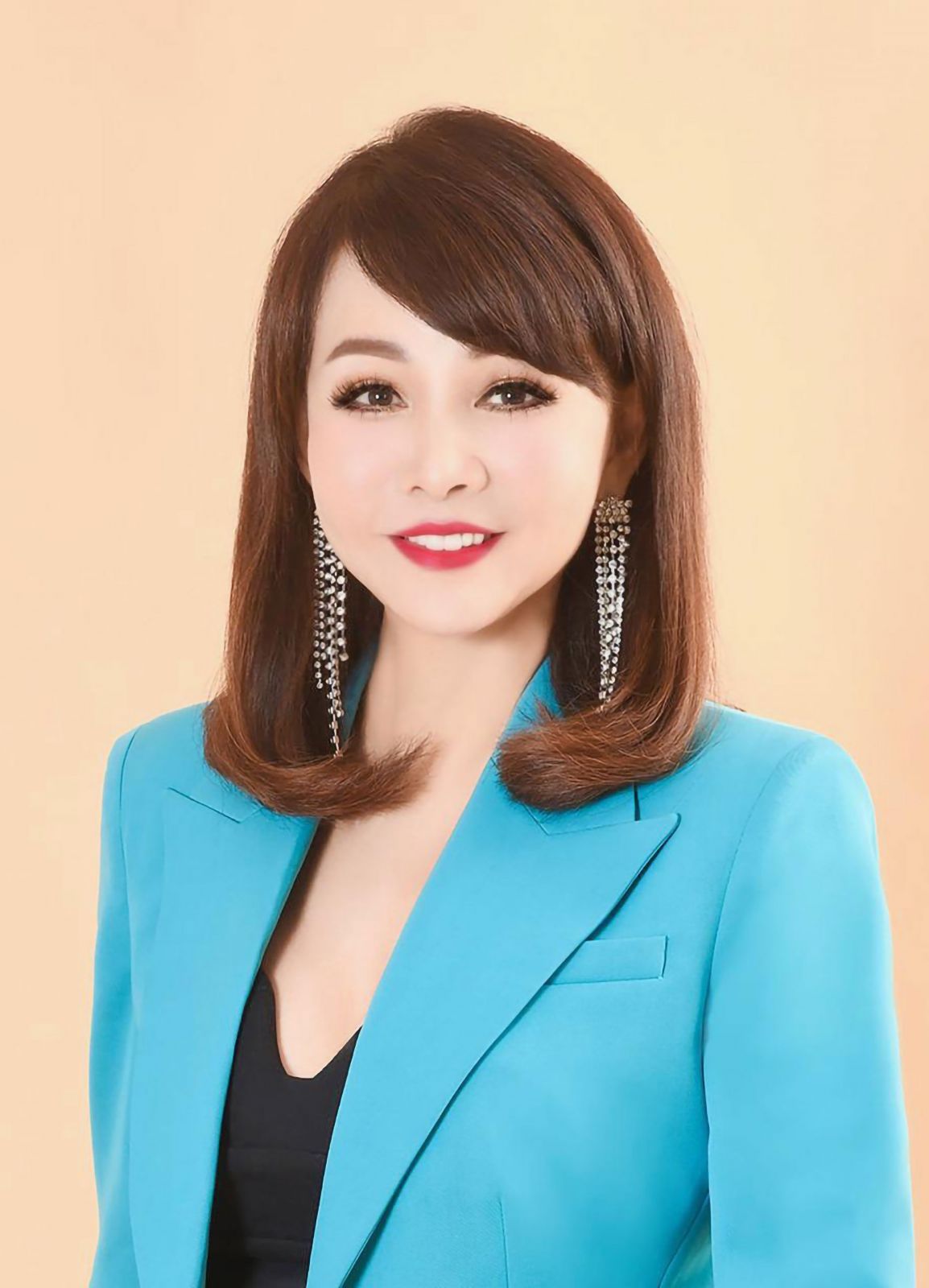 Dr Tsang Yu, MH, Chairman of the Singapore Beauty Industry Union